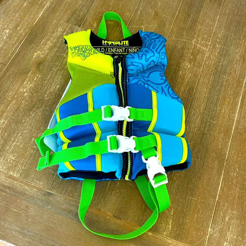 Hyper Lite kids life jacket flotation device  33-44 lbs BNWT